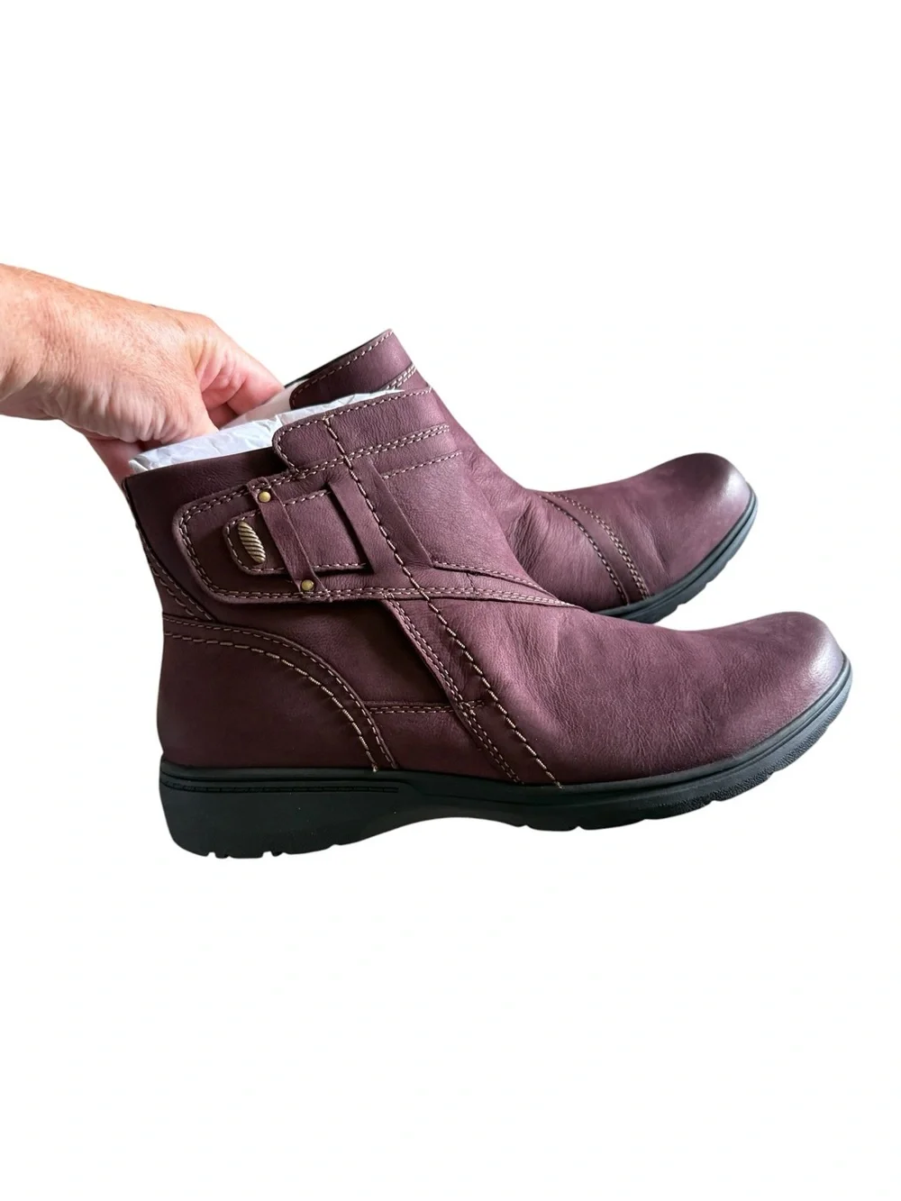 Clark’s NIB Leather Ankle Boots, Carleigh style, wine color, size 9
